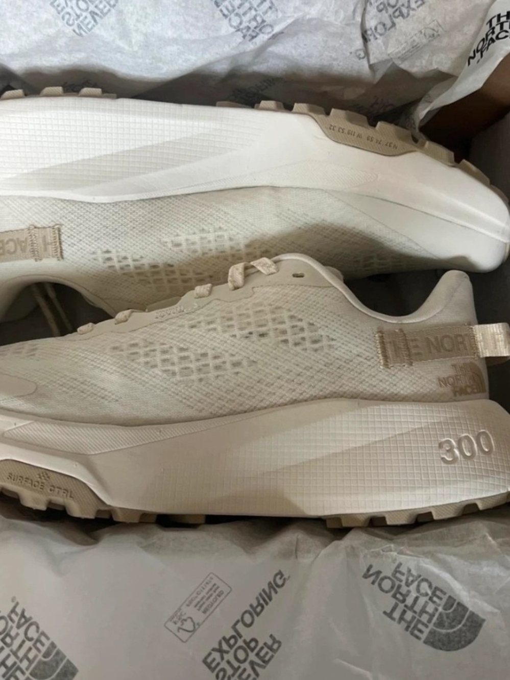The North Face Altamesa 300  Size 8 Women